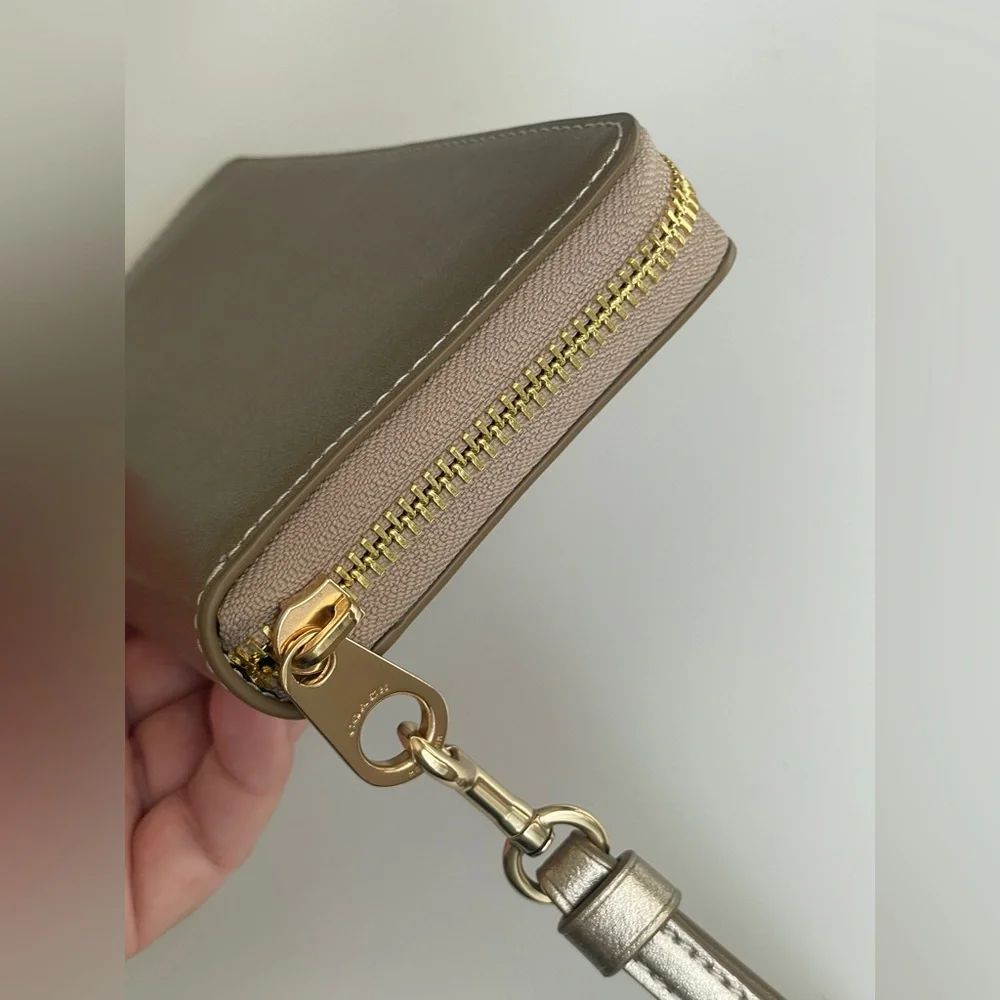 COACH Wallet - Picture 8 of 15